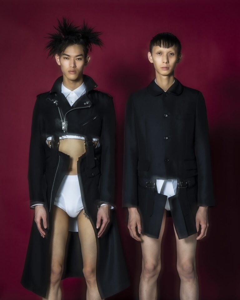 BLACK COMME des GARÇONS